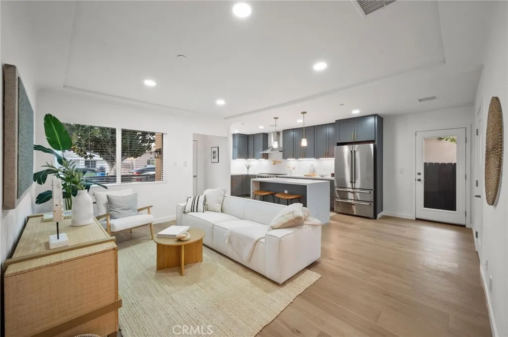 Additional image 58 of 14328 Emelita Street, Sherman Oaks, CA 91401