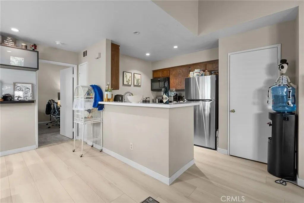 Additional image 43 of 24496 Valle Del Oro Unit 204, Newhall, CA 91321