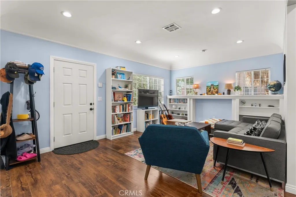 Additional image 4 of 14835 Kittridge Street, Van Nuys, CA 91405