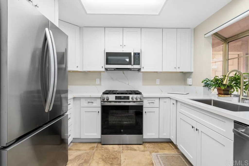 12003 Calle De Leon Unit 3, El Cajon, CA 92019 photo 2