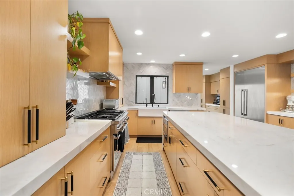 Additional image 13 of 307 18th Street, Huntington Beach, CA 92648