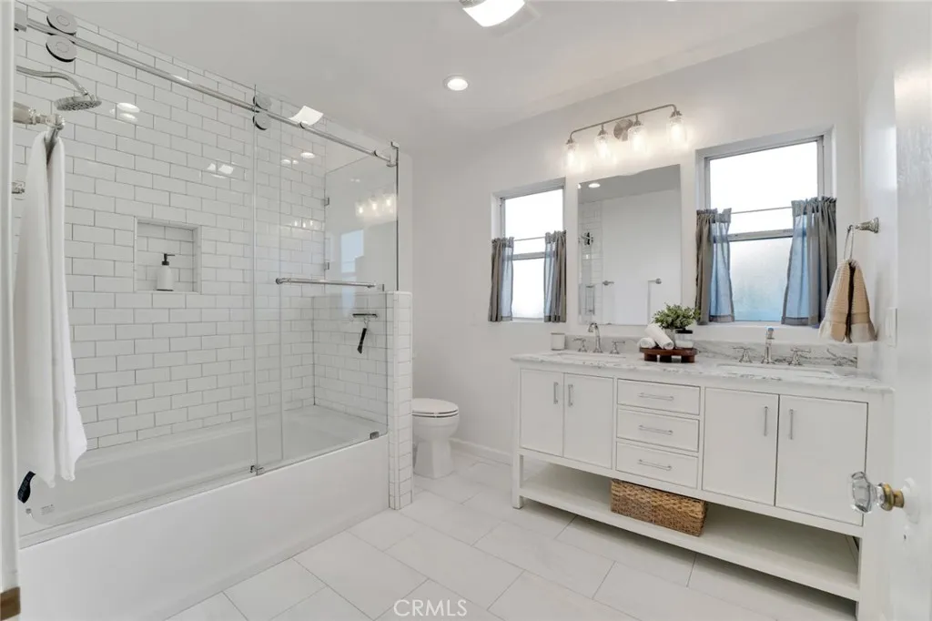 Additional image 29 of 337 N Beachwood Drive, Los Angeles, CA 90004