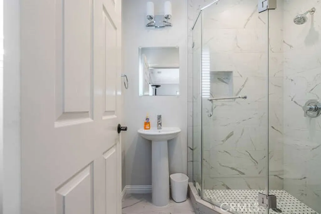 Additional image 24 of 3325 Alginet, Encino, CA 91436