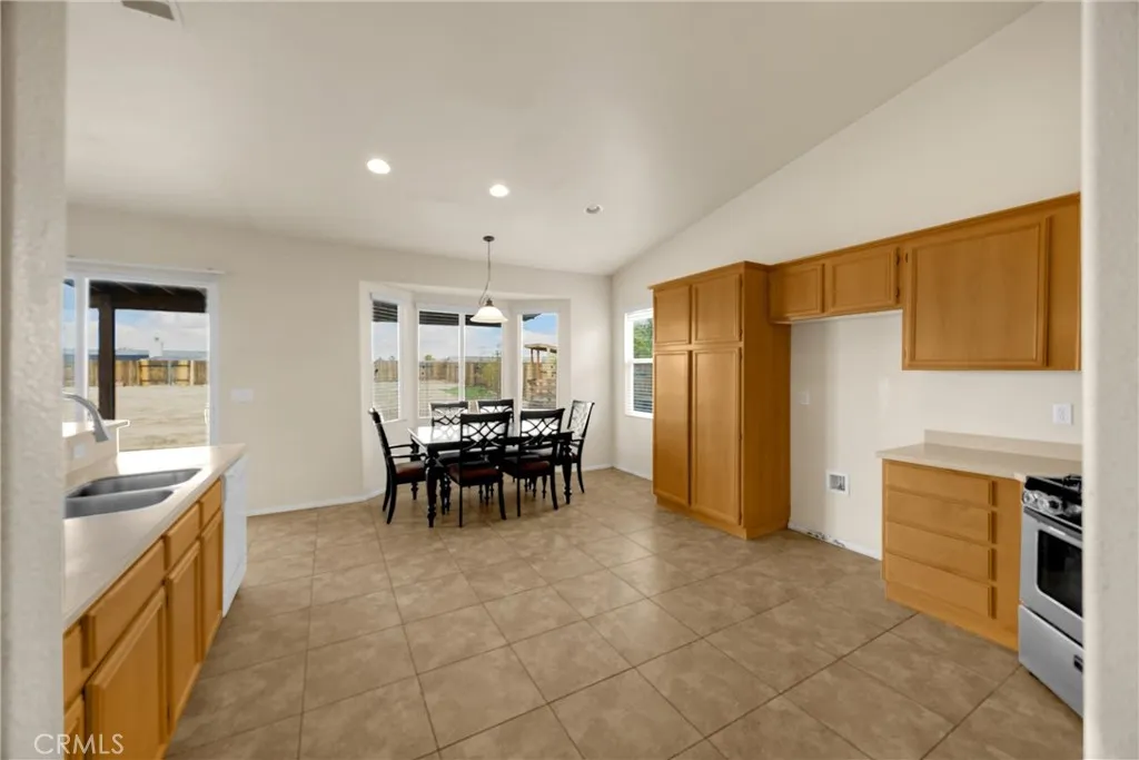 Additional image 19 of 21266 Colombard Way, Apple Valley, CA 92308