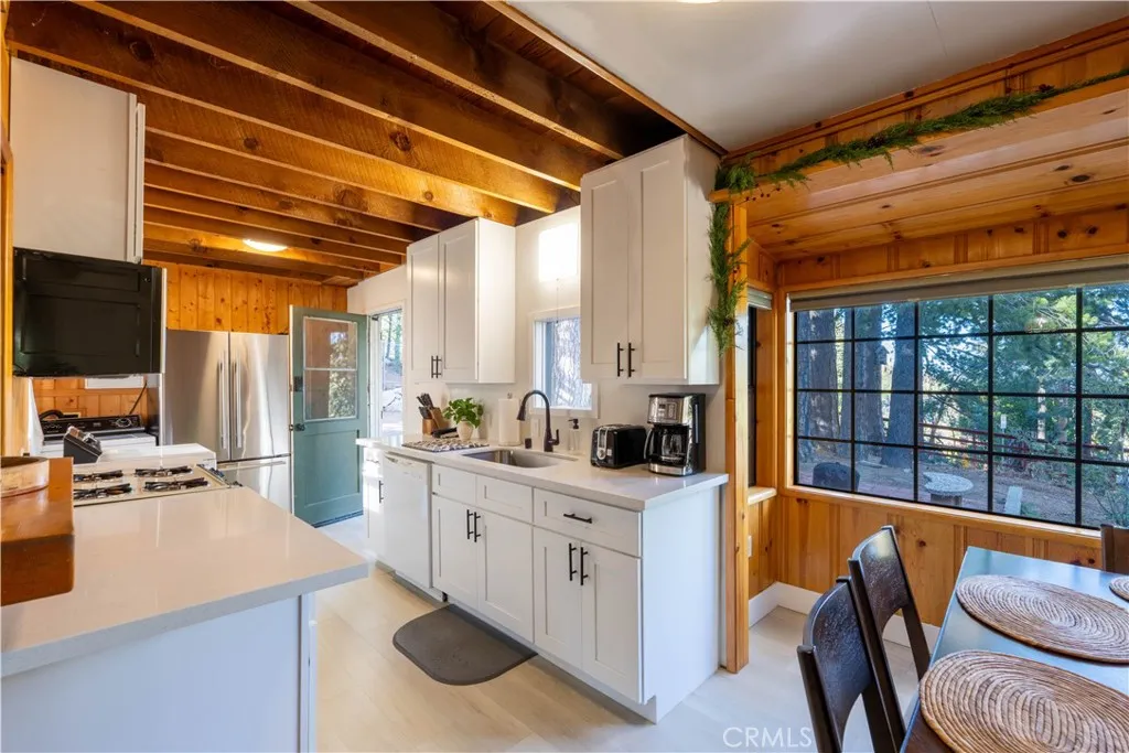 Additional image 9 of 610 Clubhouse Dr, Twin Peaks, CA 92391