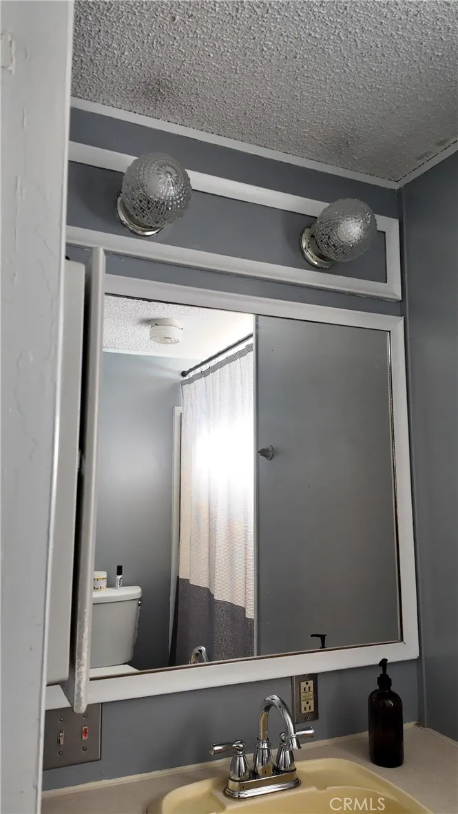 Additional image 17 of 7560 Woodman Pl Unit 72, Van Nuys, CA 91405