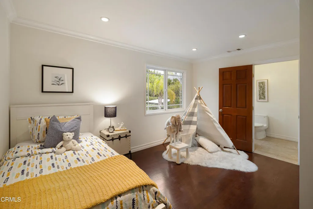 Additional image 112 of 941 Chehalem Road, La Canada Flintridge, CA 91011