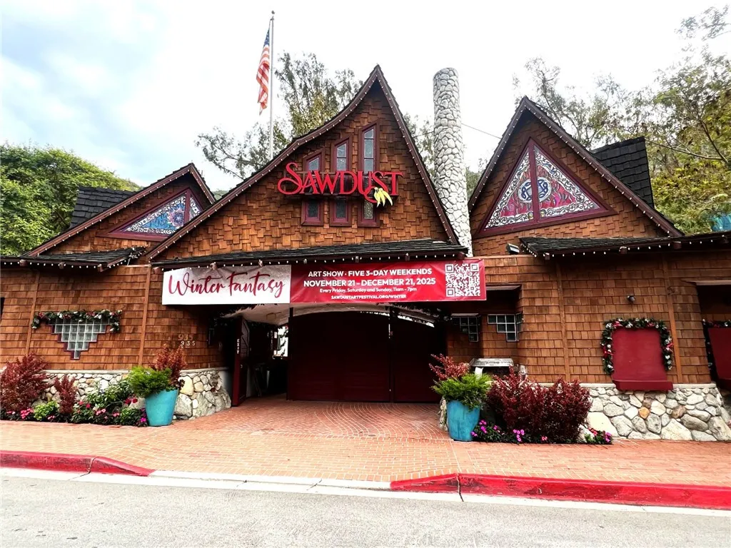 924 Park Avenue, Laguna Beach, CA 92651