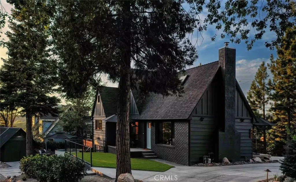 Property image for 481 Heliotrope Drive, Lake Arrowhead, CA 92352