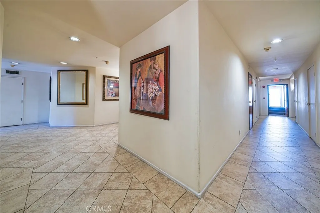 Additional image 81 of 235 S Gale Dr Unit 102, Beverly Hills, CA 90211