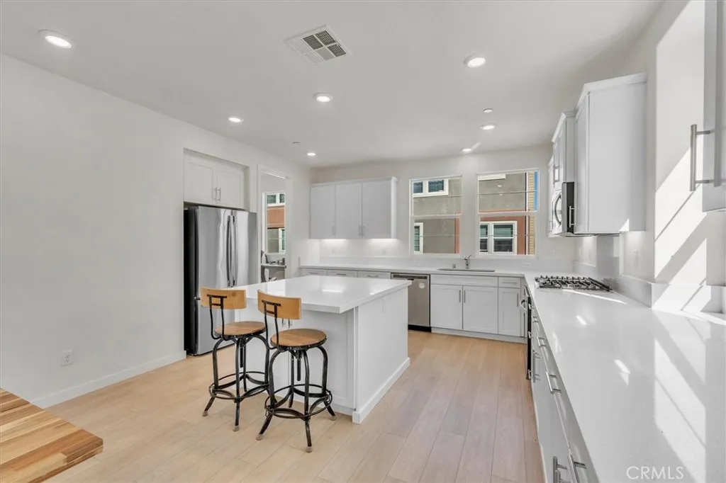 Additional image 94 of 27116 Valley Oak Place, Valencia, CA 91355