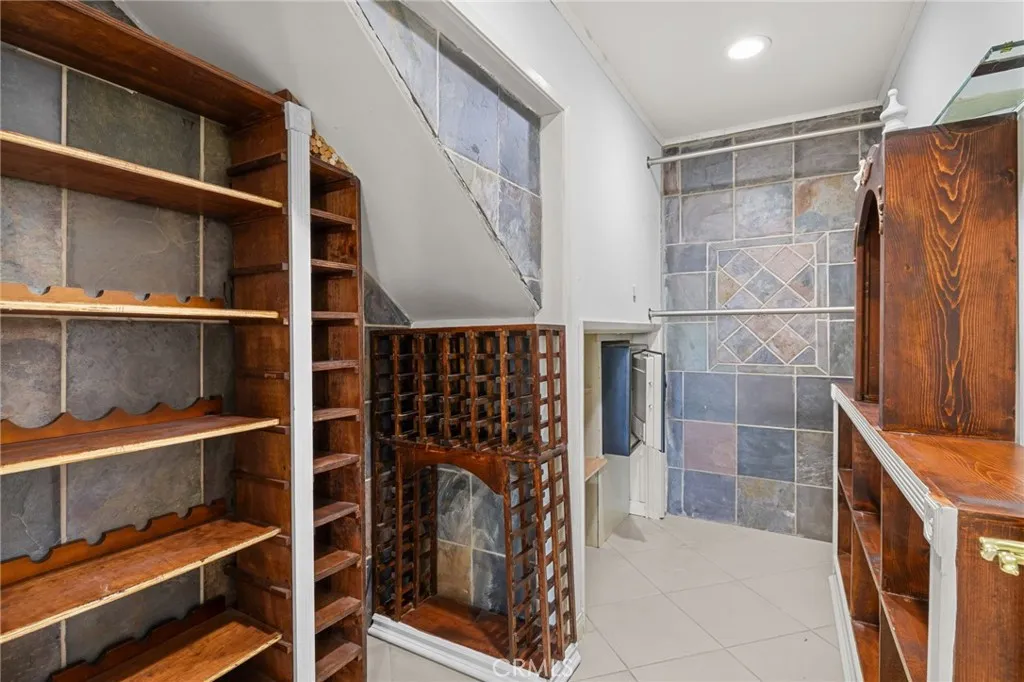 Additional image 121 of 3916 Carnavon, Los Angeles, CA 90027