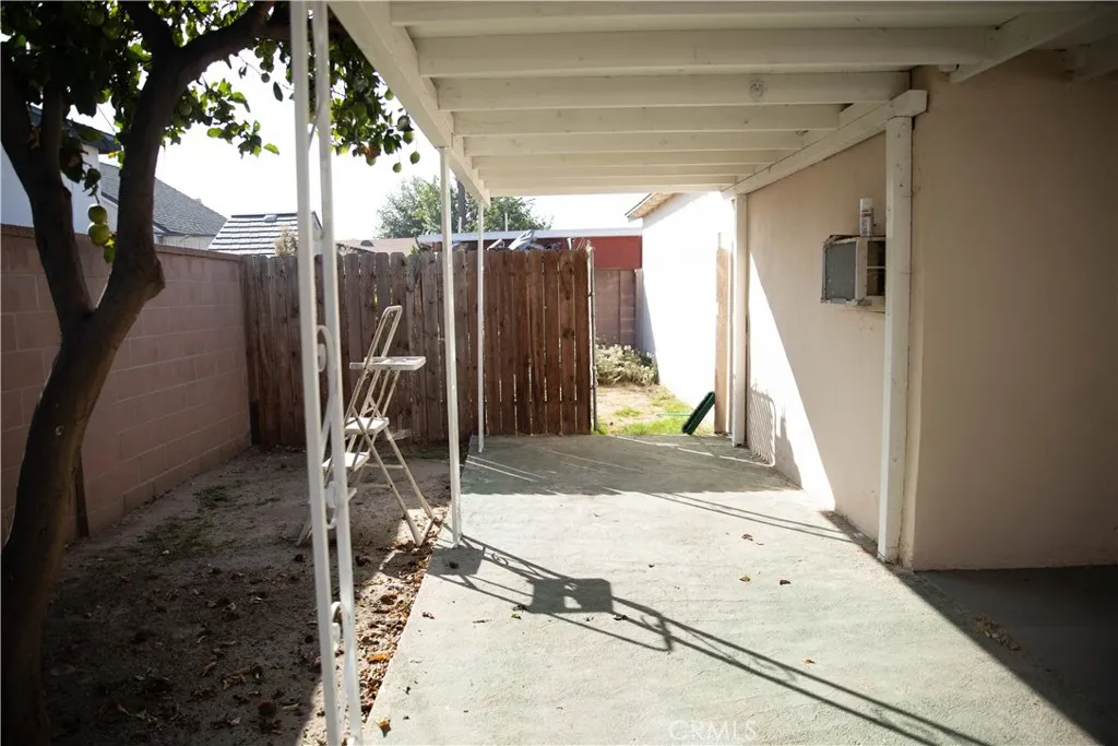 Additional image 98 of 9726 Kauffman Avenue, South Gate, CA 91355