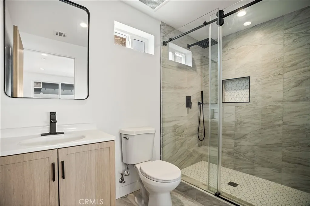 Additional image 48 of 6935 Jellico Avenue, Lake Balboa, CA 91406