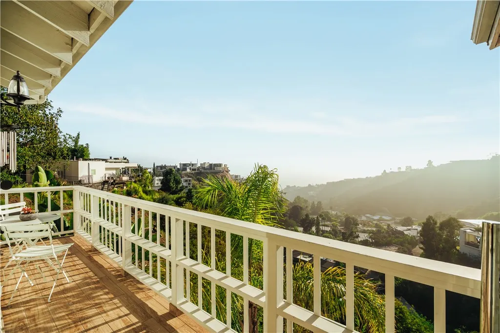 Additional image 13 of 2019 Sunset Plaza Drive, Los Angeles, CA 90069