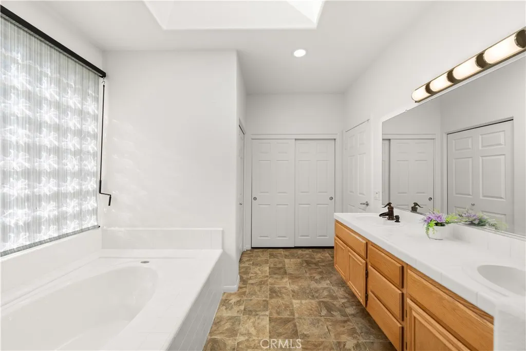 Additional image 38 of 19598 Rolling Green, Apple Valley, CA 92308