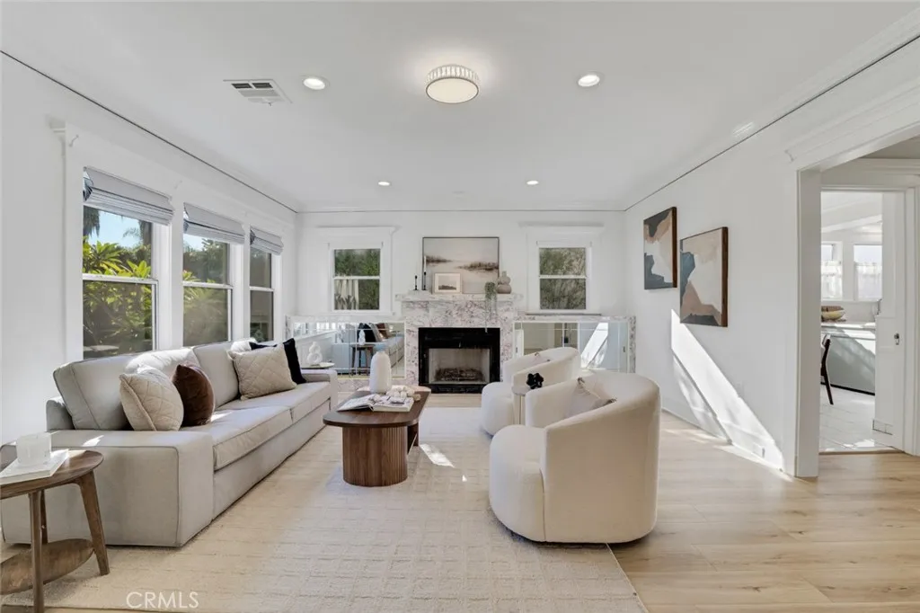 Additional image 46 of 337 N Beachwood Drive, Los Angeles, CA 90004