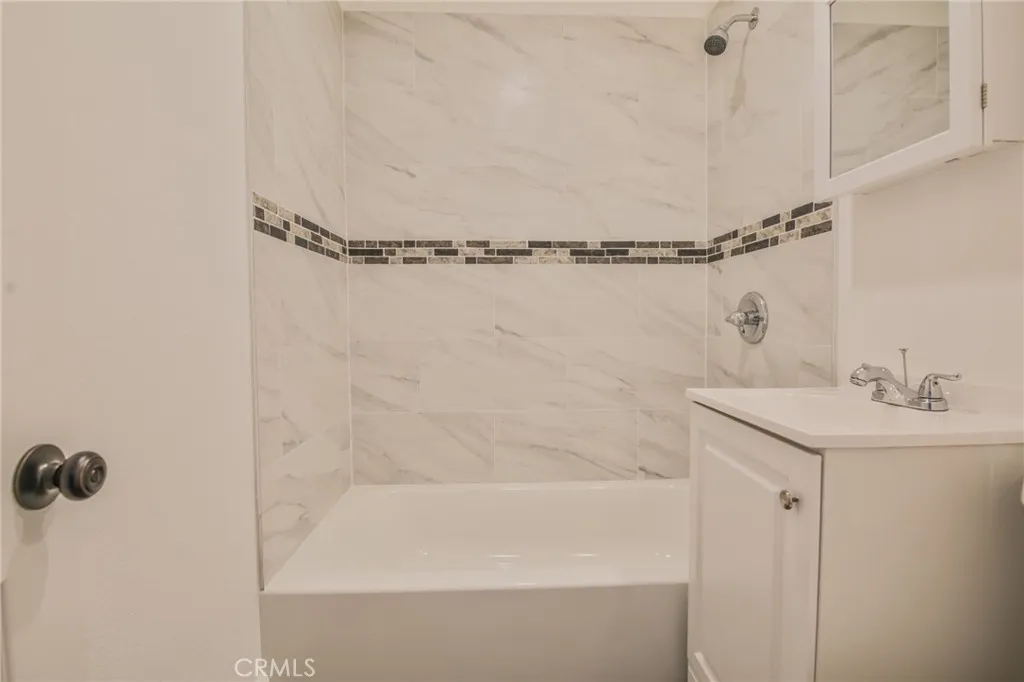 Additional image 50 of 10955 S Spring Street, Los Angeles, CA 90061