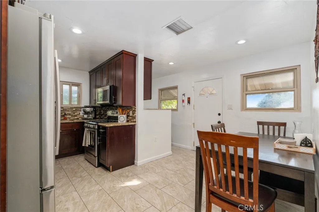 Additional image 12 of 516 E Sunkist St, Ontario, CA 91761