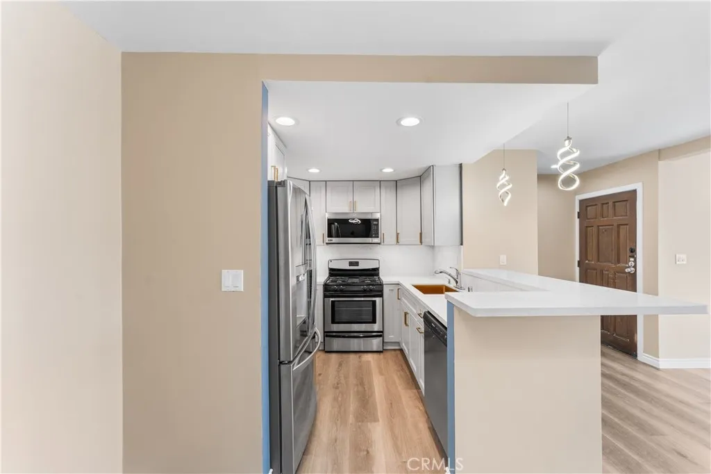 Additional image 77 of 15511 Sherman Way Unit 1, Van Nuys, CA 91406