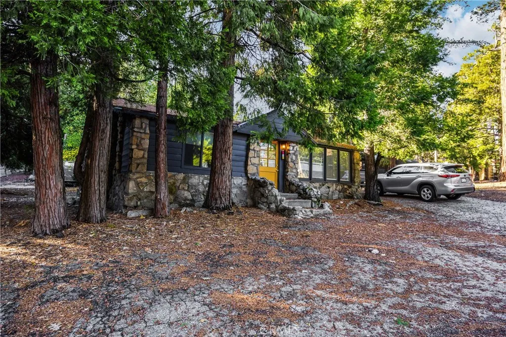 Additional image 3 of 25807 State Highway 189, Twin Peaks, CA 92391