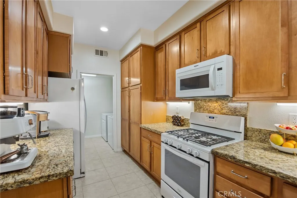 Additional image 15 of 23868 Toscana DR, Valencia, CA 91354