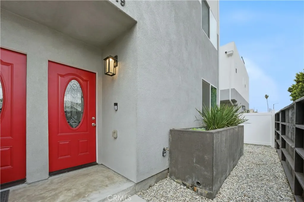 Additional image 44 of 6919 S Menlo, Los Angeles, CA 90044