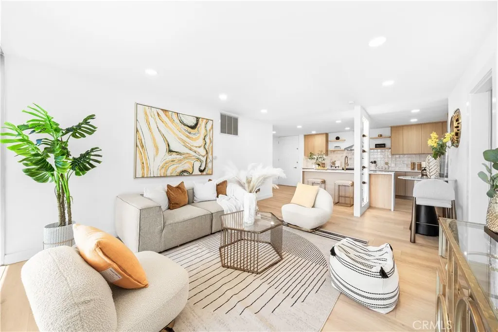 Additional image 61 of 1550 N Laurel Avenue N Unit 203, Los Angeles, CA 90046