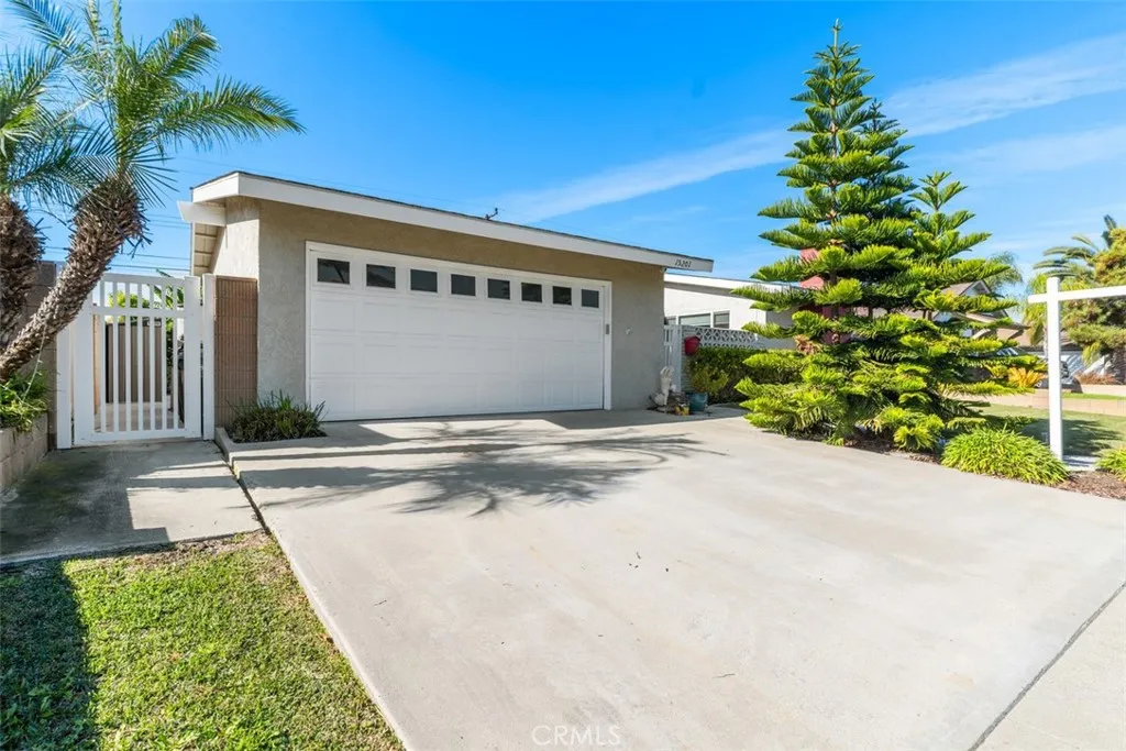 Additional image 4 of 15201 Nottingham Ln, Huntington Beach, CA 92647