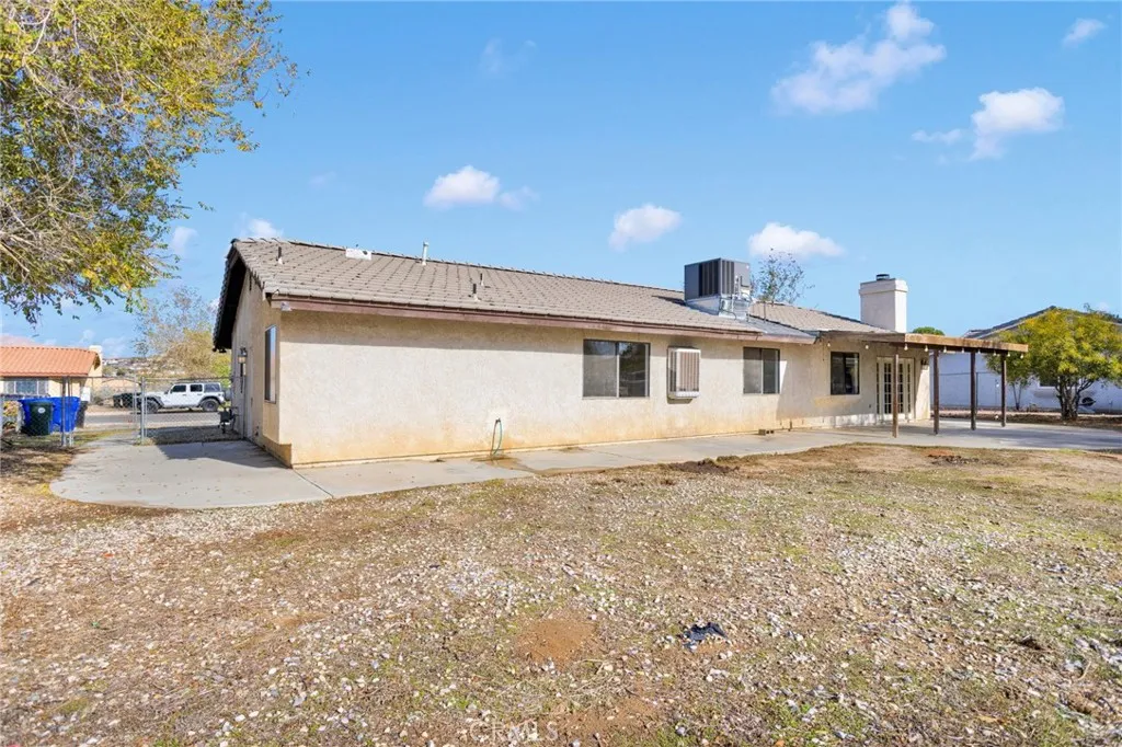 Additional image 80 of 18037 Mondamon Rd, Apple Valley, CA 92307