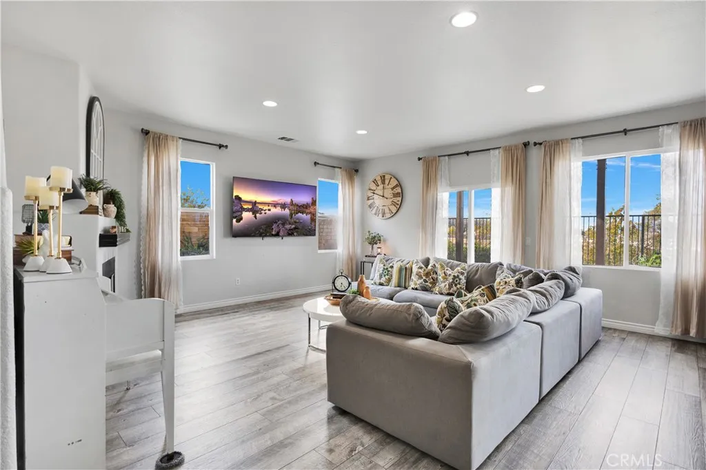 Additional image 52 of 2309 Carolyn Dr, Palmdale, CA 93551