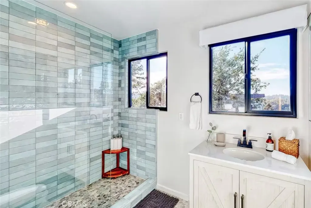 Additional image 97 of 481 Heliotrope Drive, Lake Arrowhead, CA 92352