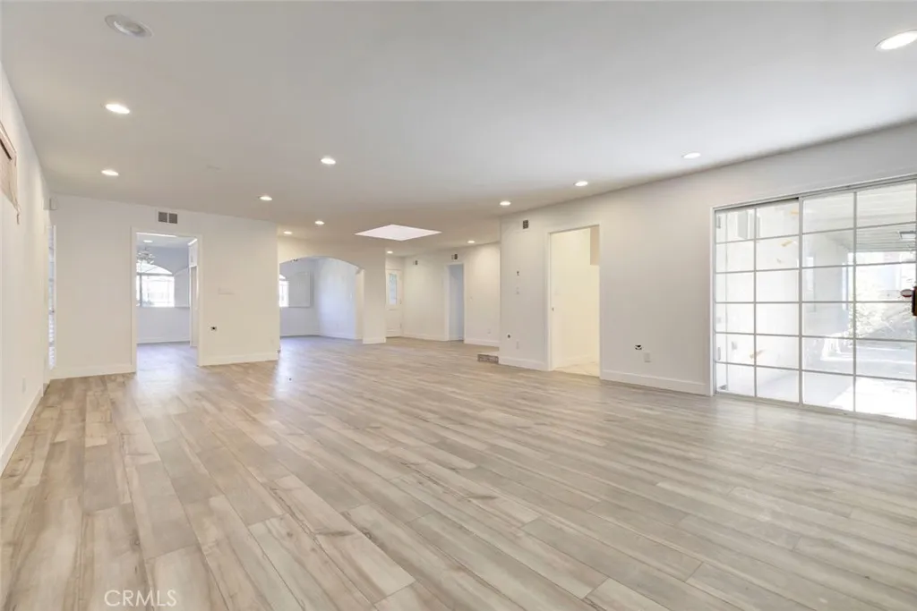 Additional image 48 of 20264 Lassen Street, Chatsworth, CA 91311