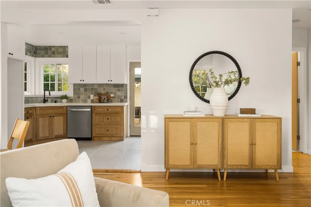 Additional image 10 of 7001 Lasaine Avenue, Van Nuys, CA 91406