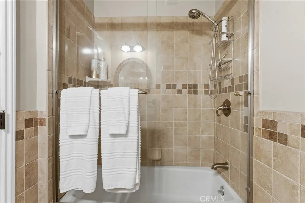 Additional image 63 of 22711 Collins Street, Woodland Hills, CA 91367