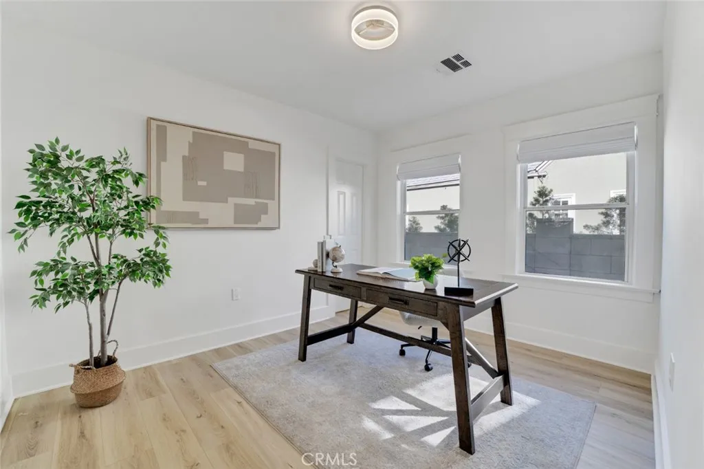 Additional image 27 of 337 N Beachwood Drive, Los Angeles, CA 90004