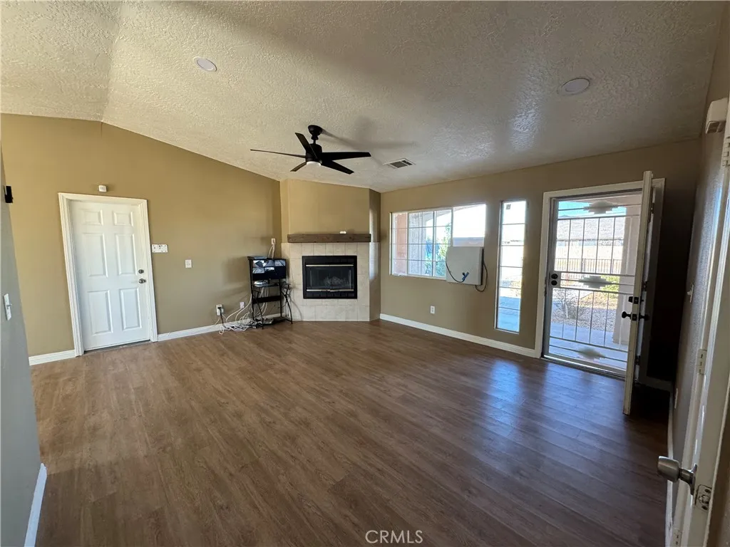 Additional image 18 of 20953 South Rd, Apple Valley, CA 92307