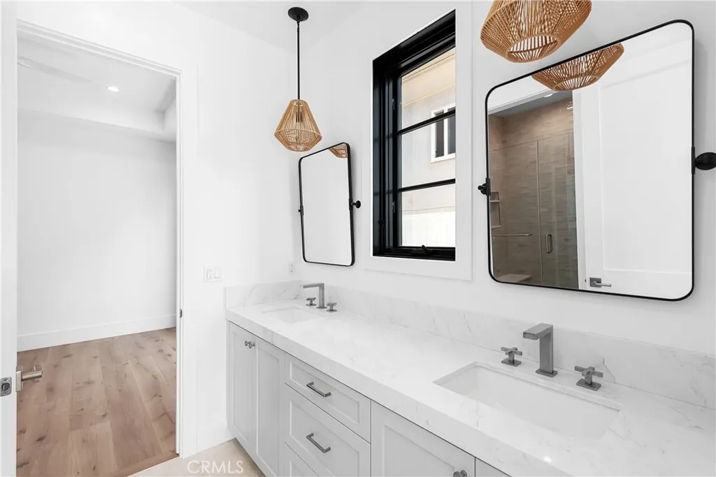 Additional image 11 of 1525 10th St, Manhattan Beach, CA 90266