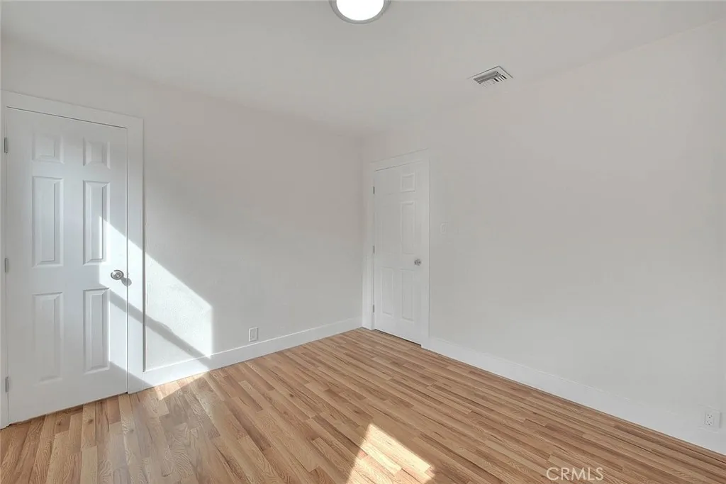 Additional image 28 of 547 W 106th St, Los Angeles, CA 90044