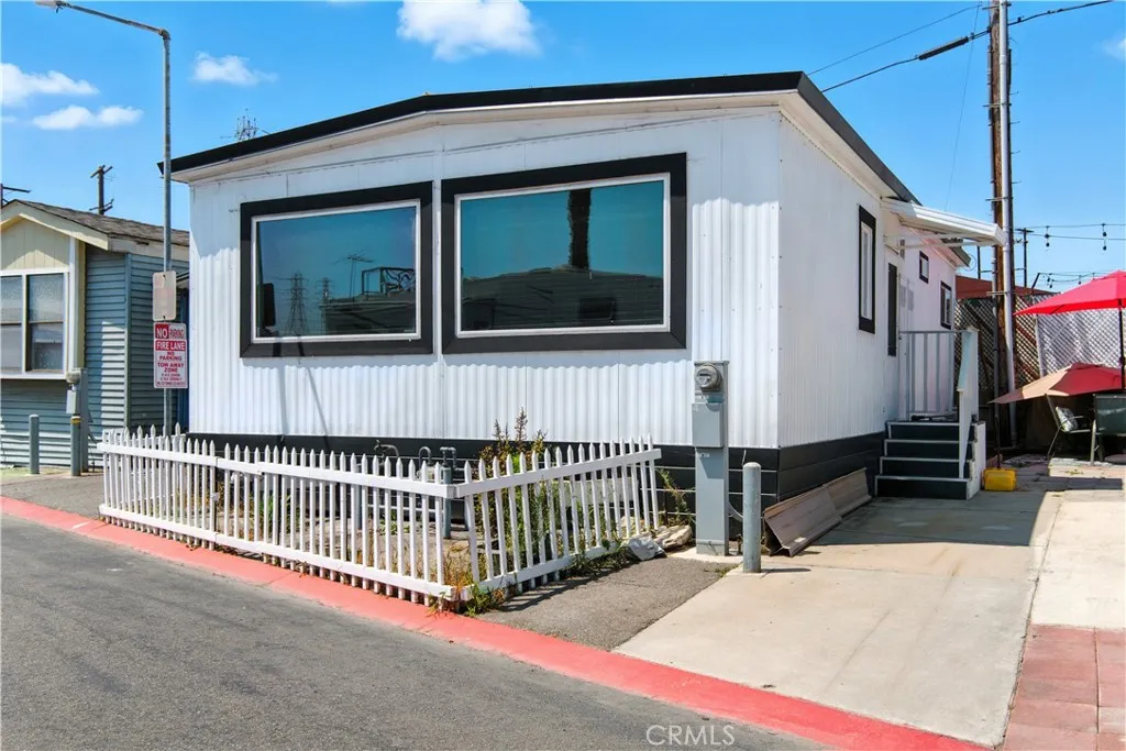 Additional image 27 of 1900 Artesia Blvd Unit 4, Torrance, CA 90504