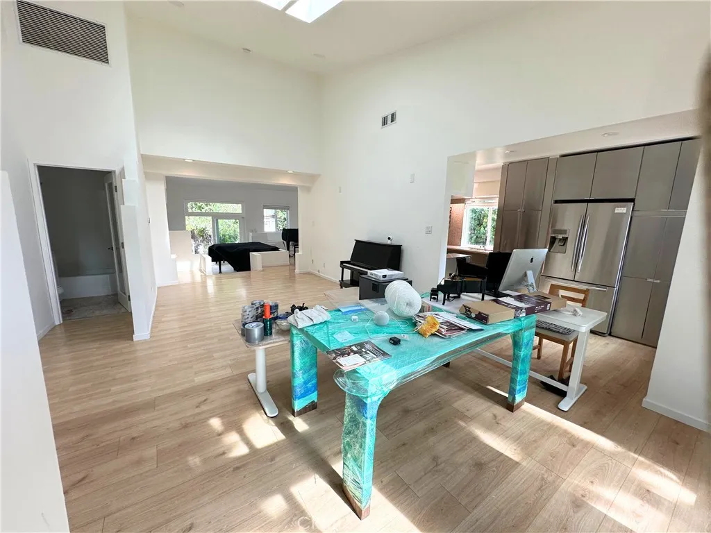 Additional image 37 of 22037 Ybarra, Woodland Hills, CA 91364