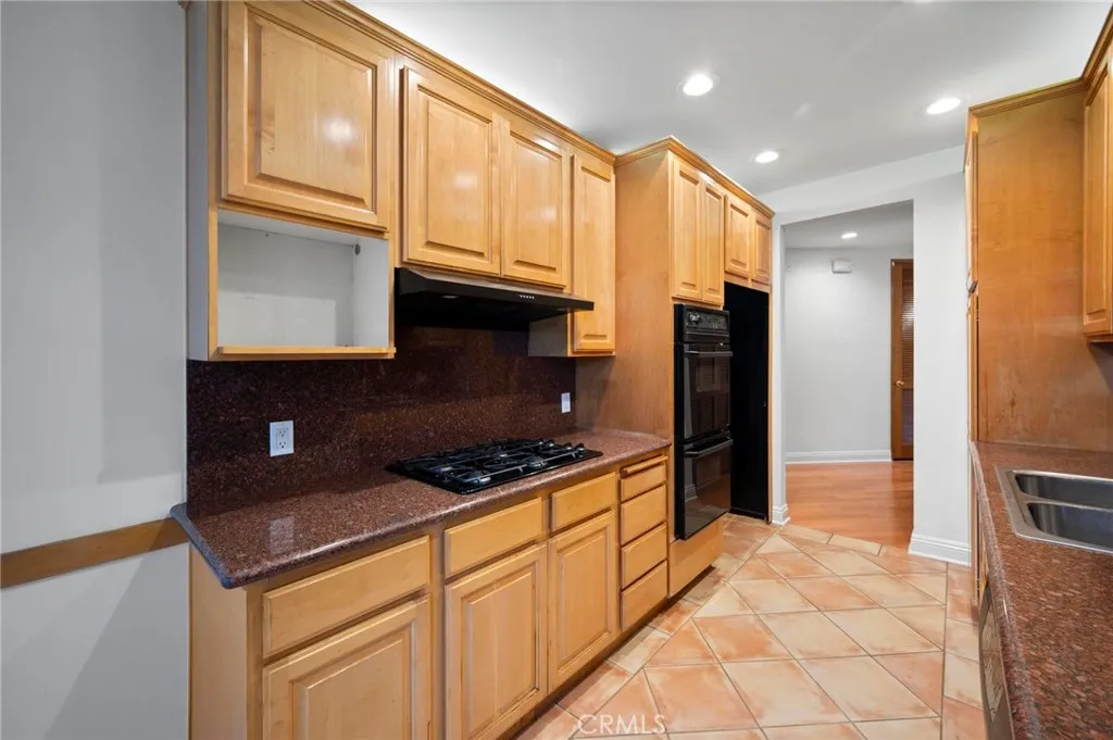 Additional image 40 of 750 S Bundy Dr Unit 108, Los Angeles, CA 90049