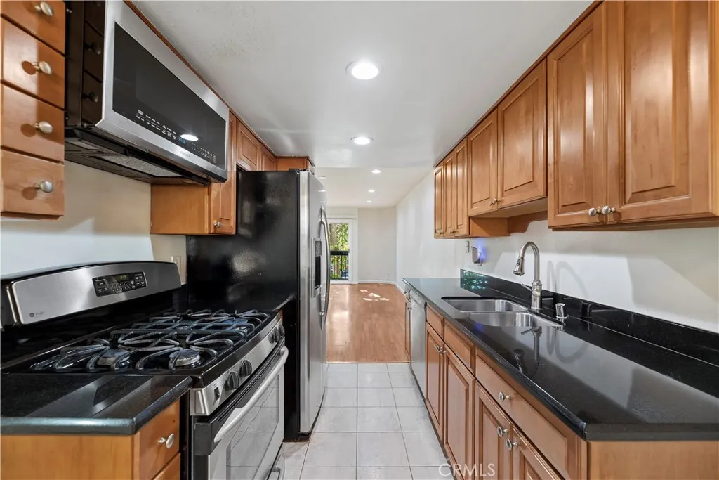 Additional image 62 of 147 W Acacia Avenue Unit#104, Glendale, CA 91204