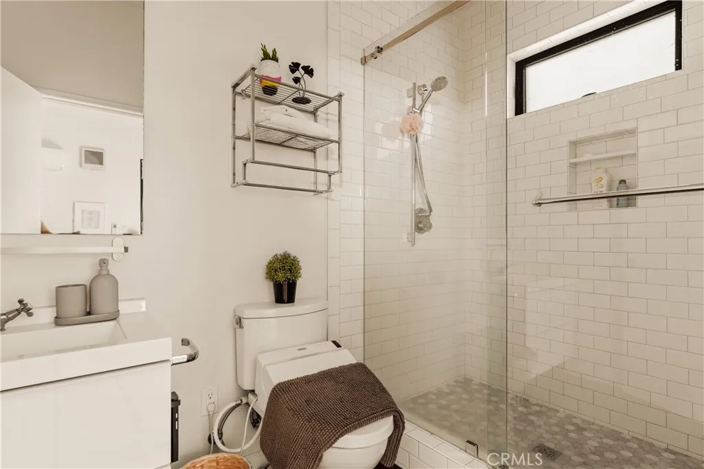 Additional image 52 of 2544 W 5th St, Los Angeles, CA 90057