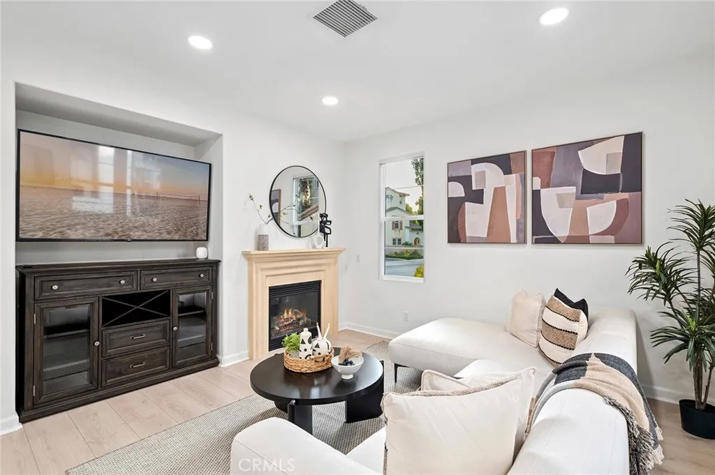 Additional image 90 of 345 Tall Oak, Irvine, CA 92603