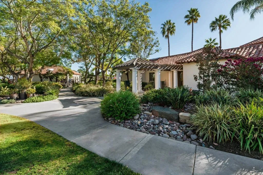 Additional image 136 of 2466 Bear Rock Gln, Escondido, CA 92026