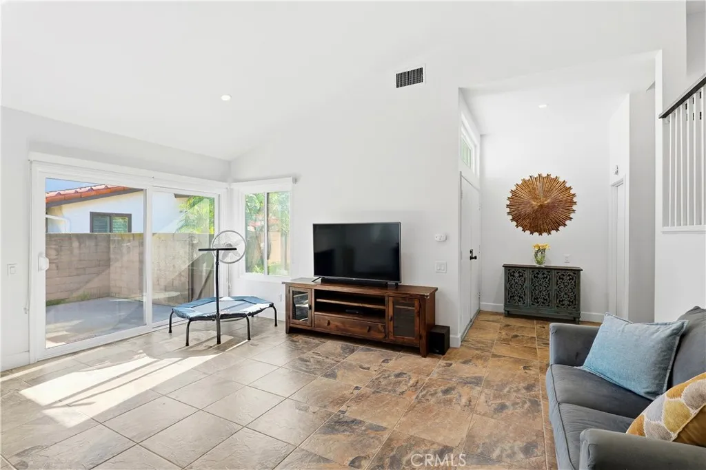 Additional image 11 of 5054 E Atherton Street, Long Beach, CA 90815