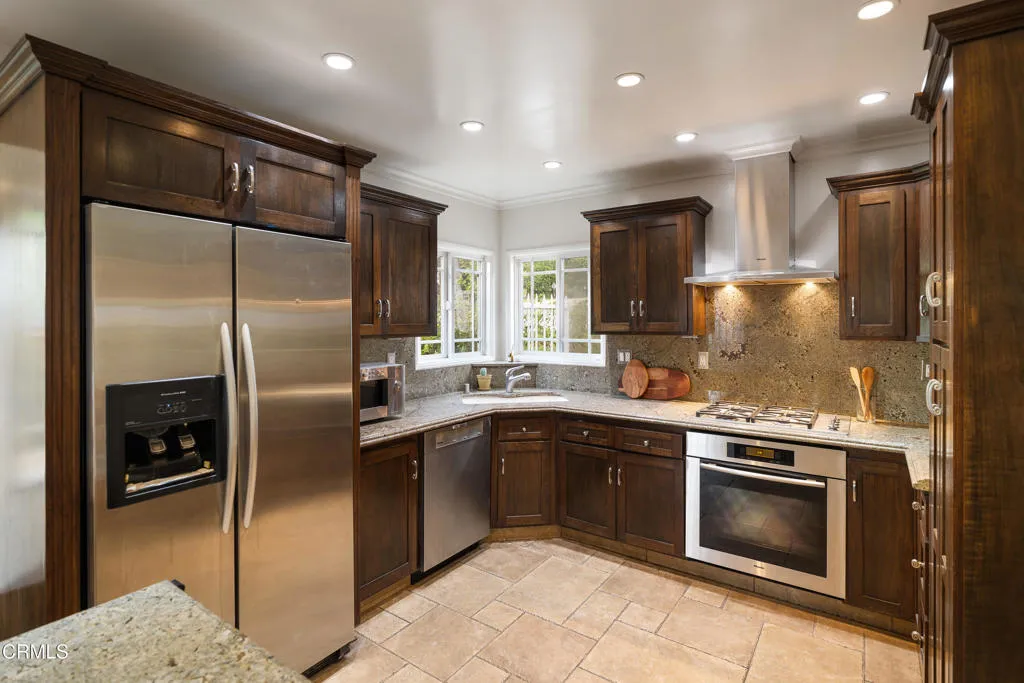 Additional image 87 of 941 Chehalem Road, La Canada Flintridge, CA 91011