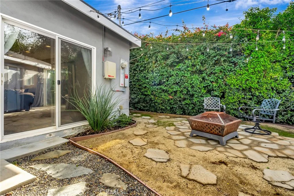 Additional image 84 of 17232 Elkwood St, Lake Balboa, CA 91406