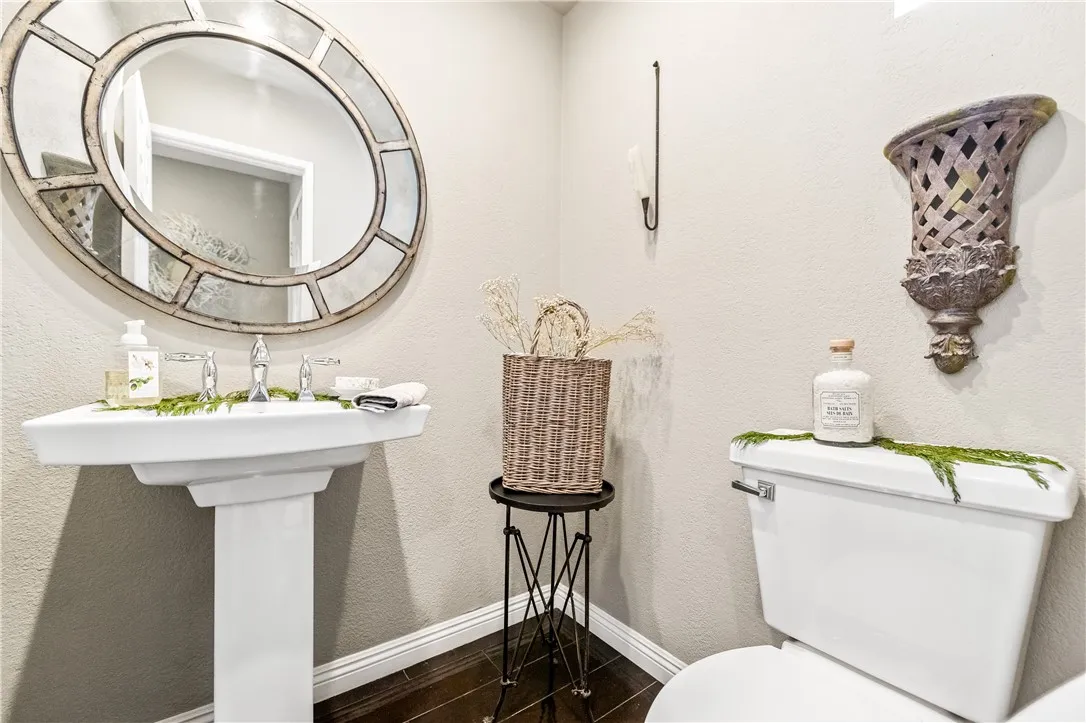 Additional image 92 of 18576 Vallarta Dr, Huntington Beach, CA 92646